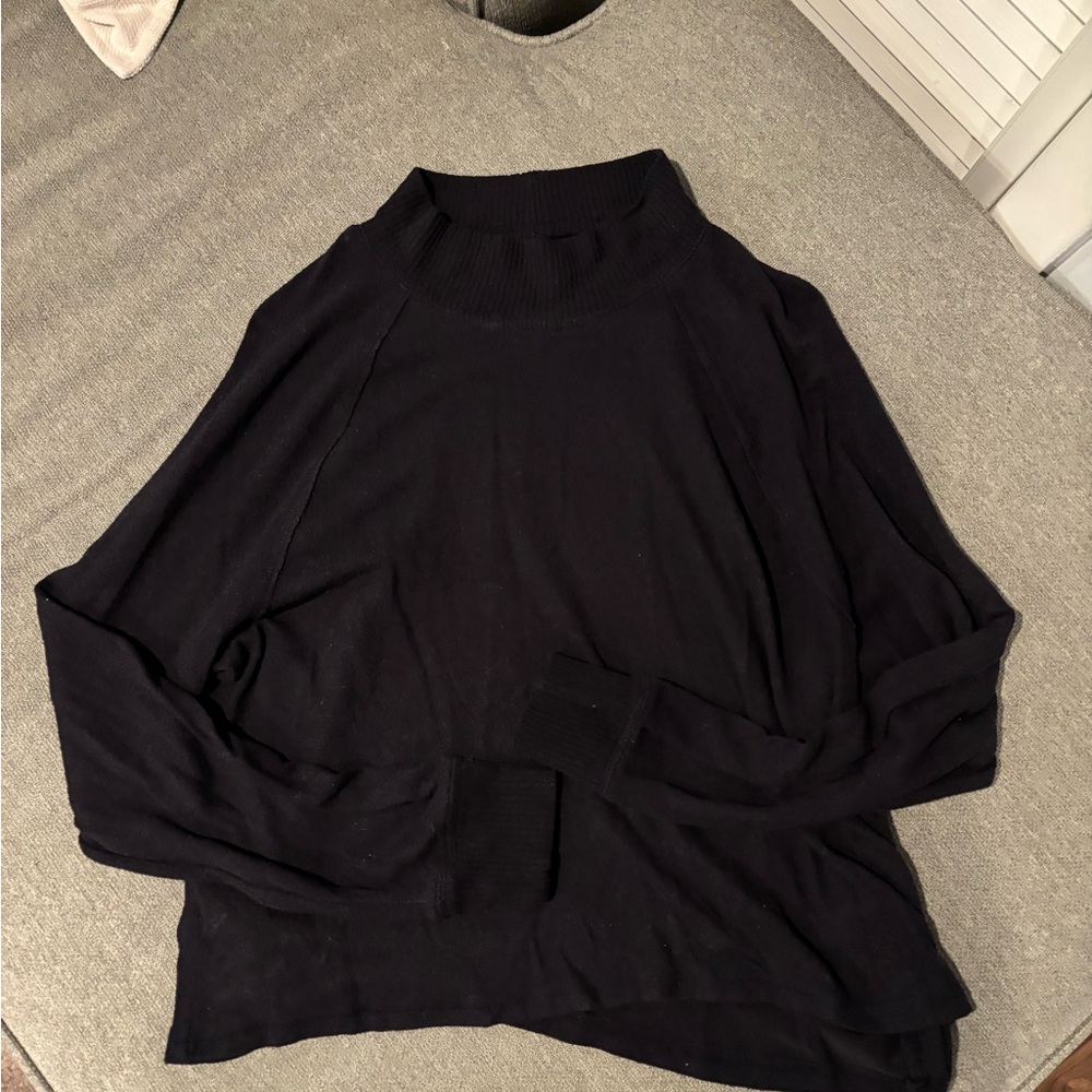Abercrombie & Fitch Women's Navy Turtleneck Sweater